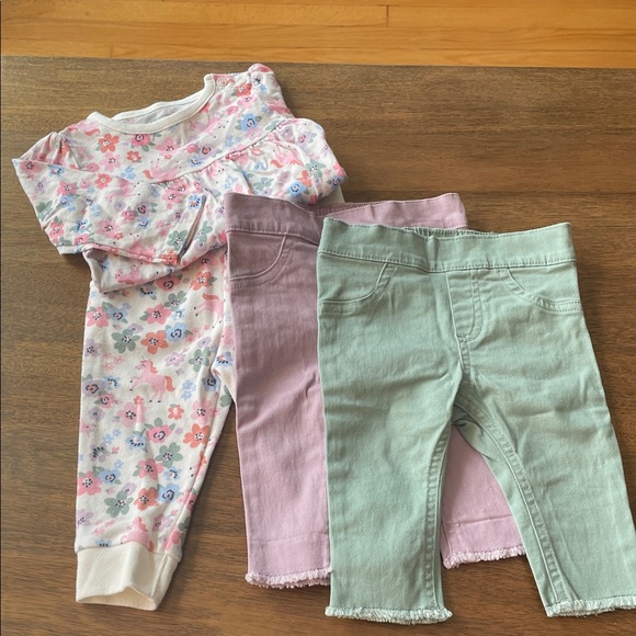 Garanimals Other - Garanimals Unicorn Set & two Pairs of Garanimal Pants size: 6-9 mths
